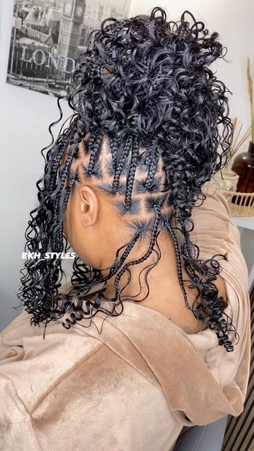 Short Boho Bob Knotless Braids, How To Style Bob Braids, Short Knotless Braids With Curly Ends Hairstyles, Bob Boho Knotless Braids Hairstyles, Knotless Boho Bob Hairstyles, Boho Knotless Braids Bob With Color, Boho Bob Knotless Braids Hairstyles, Medium Boho Knotless Knee Length, Boho Box Braids Bob