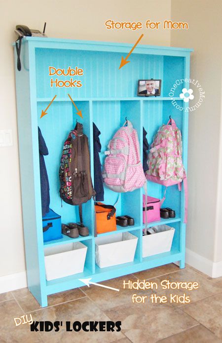 DIY Storage Lockers for Kids -- No Mudroom?  No problem! {OneCreativeMommy.com} Organize your morning routine with this great storage solution! Kids Locker, Closet Ikea, Locker Organization, Storage Lockers, Casa Vintage, Laundry Room Storage, Organization Kids, Diy Desk, Room Storage