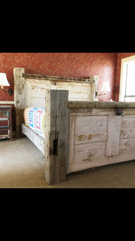 Hand Hewn Beams Ideas, Country Beds, Barn Beam Ideas, Western Bed Frame, Farmhouse Furniture Plans, Build Bed Frame, Wooden Bed Frame Rustic, Barnwood Bed, Wood Bed Frame Diy