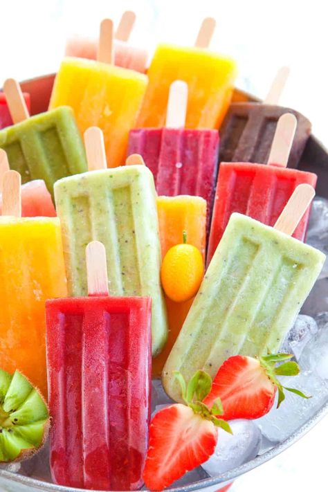 Ice Cream Social Alternatives: Fruit Juice Bars / Popsicles #icecreamparty #icecreamsocial #fruitbars Healthy Ice Pops, Ice Cream Social Party, Ice Cream Alternative, Ice Cream Games, Ice Pop Maker, Hawaiian Shaved Ice, Old Fashioned Ice Cream, Fruit Popsicles, Ice Cream Containers