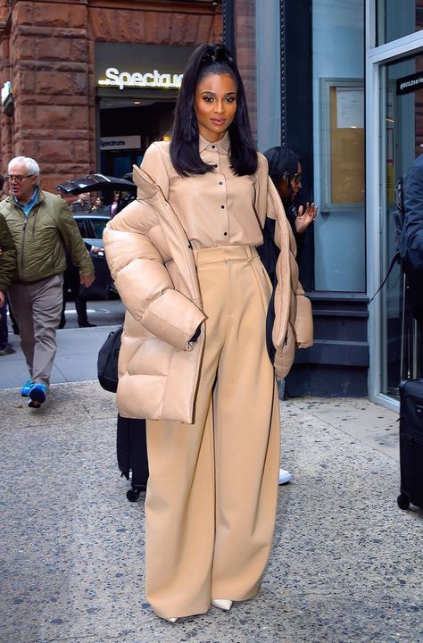 I Whisper Yes When a Celeb Wears These 6 Outfit Trends Ciara Style, Jacket Trend, Monochromatic Fashion, Young Professional, Looks Street Style, Black Women Fashion, Cozy Outfit, Celebrity Outfits, Professional Outfits