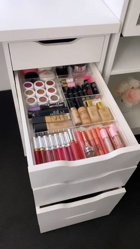 vanitycollections on Instagram: ⚠️ IKEA Alex 5 drawer unit⚠️ By far one of the most popular Ikea storage units and we have 8 different acrylic drawer inserts to fit in… Ikea Organisation, Ikea Storage Units, Acrylic Drawer, Rangement Makeup, Ikea Alex Drawers, Makeup Vanities, Ikea Drawers, Room Organization Bedroom, Room Organisation