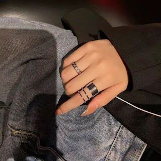 Ice Fashion, Black Ring Set, Hand Jewelry Rings, Platinum Rings, Finger Jewelry, Women Korean Fashion, Fancy Jewelry Necklace, Bridal Jewelry Vintage, Edgy Jewelry