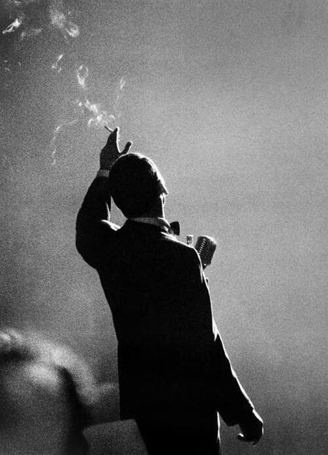 Frank Sinatra performing in Monte Carlo photographed by Herman Leonard, 1958 - Imgur Arte Jazz, Jazz Art, Rat Pack, The Best Revenge, Billie Holiday, Dean Martin, Arte Inspo, Iconic Photos, Frank Sinatra