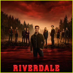 Riverdale Season 6, Riverdale Wallpaper Iphone, Riverdale Poster, Wattpad Background, Movie Makeup, Veronica Lodge, Jughead Jones, Riverdale Cast, Universal Studios Orlando