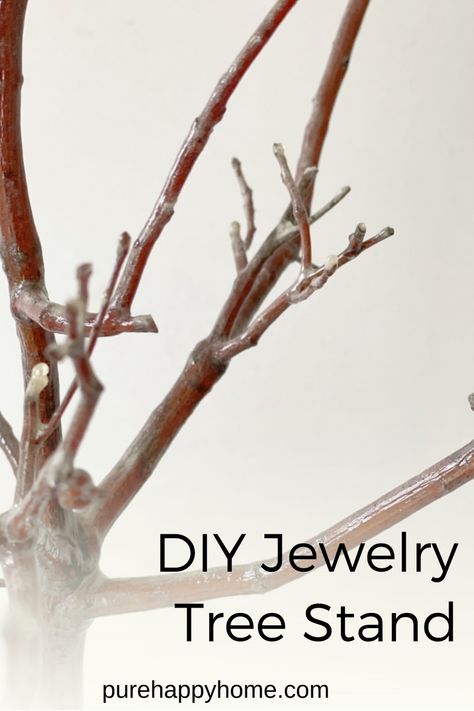 Diy Jewelry Tree Display, Branch Earring Display, Diy Tree Jewelry Holder, Diy Jewelry Tree Stand, Display Necklaces Craft Show, Wooden Jewelry Stand Diy, Diy Jewelry Stand Necklace Display, Craft Display Stand, Necklace Stand Diy