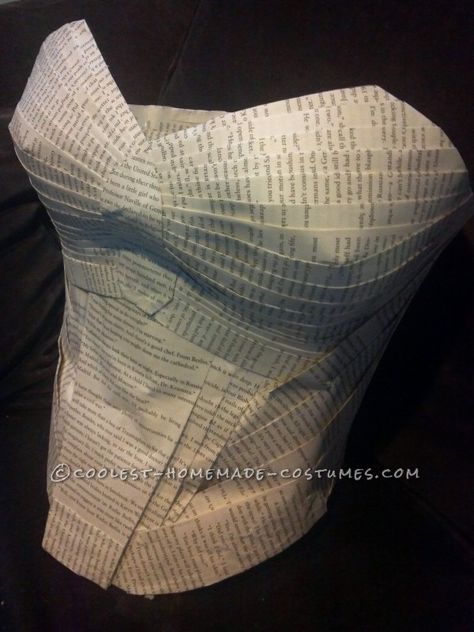 Trash Fashion Ideas, Book Fairy Costume, Paper Costume, Recycled Costumes, Trash Fashion, Newspaper Dress, Book Fairy, Paper Dresses, Book Dress