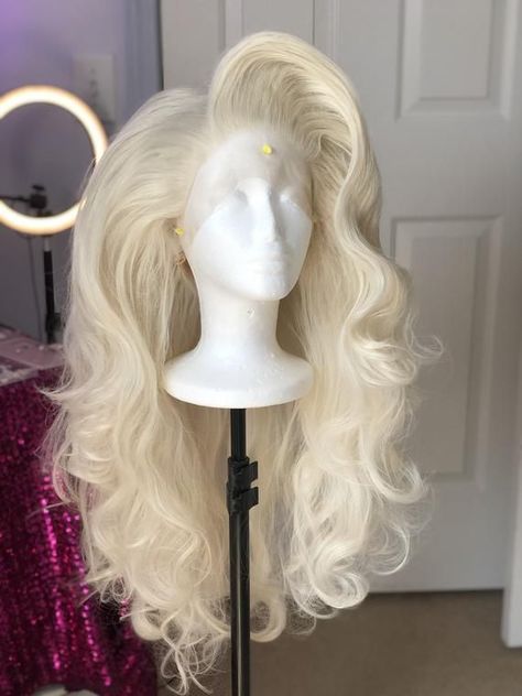 Lace Front Wigs Blonde, Drag Hair, Curly Bob Wig, Wigs Blonde, Drag Wigs, High Fashion Hair, Wig Ideas, Wig Blonde, Blonde Wigs