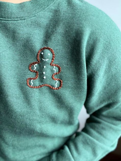 Embroidery Sweater Diy, Cookie Sweater, Patterns Outfit, Christmas Hand Embroidery, Diy Ugly Christmas Sweater, Basic Hand Embroidery Stitches, Cookie Christmas, Holiday Embroidery, Embroidery Tshirt