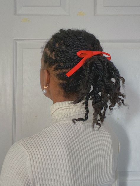 Bun With Ribbon, Poc Dark Academia, Marauders Twitter, Hermione Aesthetic, Academia Moodboard, Blk Women, Heatless Curling, Curling Ribbon, 4c Hair