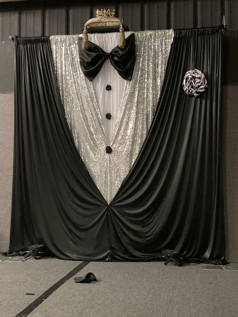 Elegant Birthday Party, Black Tie Party, Enchanted Evening, Mens Birthday Party, White Tuxedo, Birthday Balloon Decorations, Elegant Birthday, Diy Birthday Decorations, Diy Backdrop