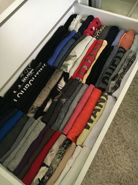 Sweats Organization, Closet Room Organization, Organize Aesthetic, Decor Closet, 2022 Bedroom, Clothes Drawer Organization, Closet Organisation, Room Organization Bedroom, Organization Closet