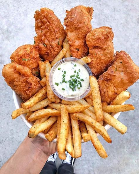 ∾∙♕❁ Pinterest: @Queen_thats_me❁♕∙∾ Think Food, Food Goals, Food Platters, Fried Food, Food Obsession, Cafe Food, Interesting Food Recipes, French Fries, Pretty Food