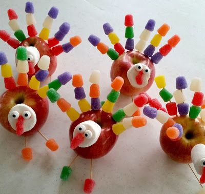 Fall Edible Crafts For Kids, Turkey Food Craft, Apple Turkey Craft For Kids, Edible Turkey Crafts For Kids, Thanksgiving Edible Crafts For Kids, Turkey Food Crafts For Kids, Fall Food Crafts For Kids, Thanksgiving Snacks For Kids Preschool, Turkey Snacks For Kids