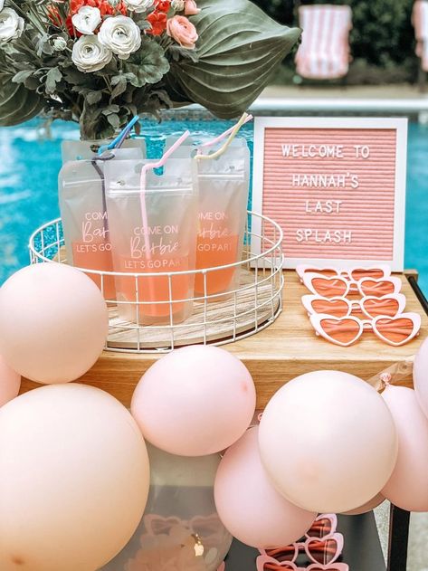 Bachelorette Pool, Palm Springs Bachelorette Party, Pool Party Ideas, Last Splash, Bachelorette Pool Party, Bachelorette Inspo, Scottsdale Bachelorette, Palm Springs Bachelorette, Bachelorette Party Weekend