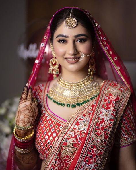 Brides Indian, Simple Bridal Makeup, Rahul Vaidya, Bridal Makeup Tips, Indian Wedding Makeup, Indian Bride Makeup, Bridal Lehenga Designs, Bridal Makeup Images, Makeup Images