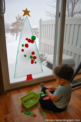 Paper Tree Craft, Kerajinan Diy, Christmas Crafts For Toddlers, Preschool Christmas Crafts, Tree Craft, Christmas Tree Crafts, Preschool Christmas, Paper Tree, Easy Christmas Crafts