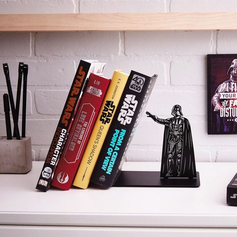 Star Wars Themed Bedroom, Decoracion Star Wars, Geek Home Decor, Star Wars Bedroom, Star Wars Room, Star Wars Decor, Geek Decor, Star Wars Darth, Star Wars Darth Vader