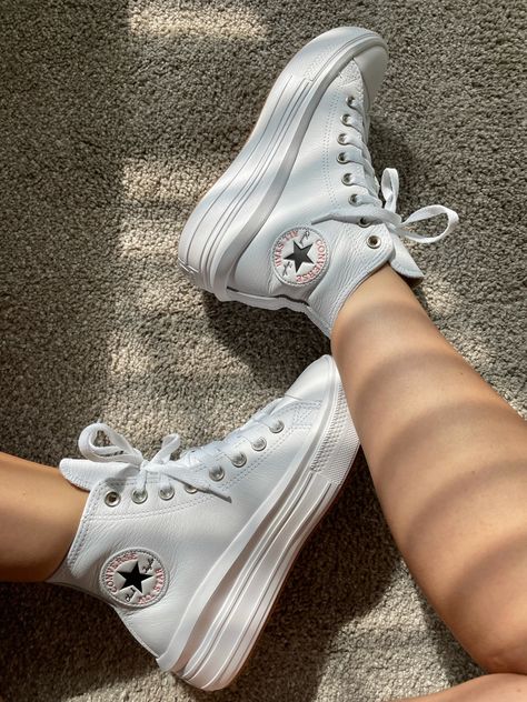 Cute Converse Platform, Leather Converse Outfit, Platform Leather Converse, Converse Styling, Leather Platform Converse, Converse Run Star Hike Outfit, Best Converse, All Star Aesthetic, Converse Leather Shoes