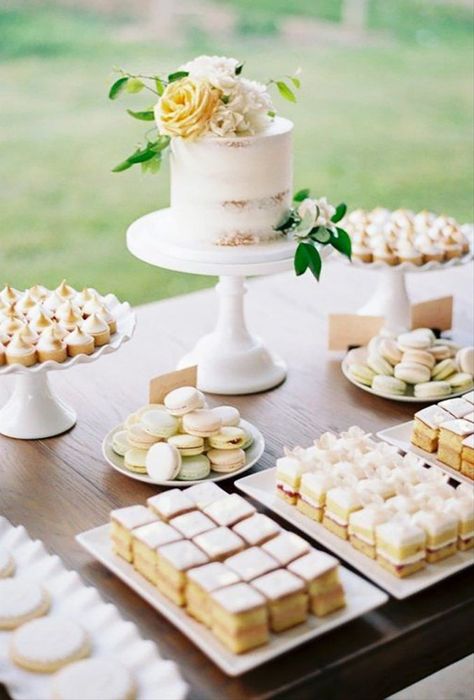 Vineyard Wedding Reception, Buffet Dessert, Wedding Drinks, Dessert Bar Wedding, Cakes And Desserts, Wedding Sweets, Wedding Cake Table, Wedding Dessert Table, Wedding Dessert