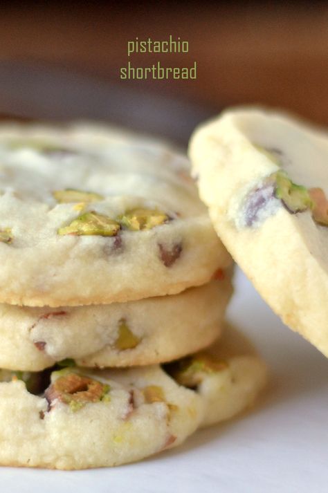 Slice And Bake Shortbread, Magical Desserts, Pistachio Shortbread Cookies, Pistachio Shortbread, Shortbread Cookies Recipe, Pistachio Recipes, Short Bread, Desserts Cookies, Food Cookies