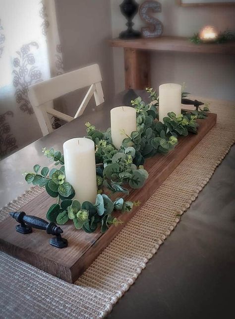 Dining Table Decor Centerpiece, Table Centerpiece Ideas, Table Centerpieces For Home, Dining Room Centerpiece, Dining Room Table Centerpieces, Room Table Decor, Tafel Decor, Dining Room Table Decor, Dining Table Centerpiece