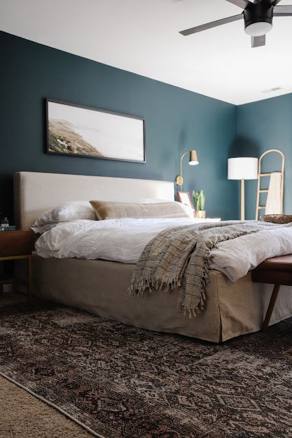 Teal Bedroom Walls, Blue Bedroom Walls, Bold Bedroom, Teal Bedroom, Bedroom Wall Colors, Bedroom Guest, Neutral Bedroom, Primary Bedroom, Bedroom Paint