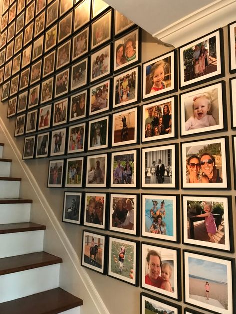 Diy Wall Collage Ideas, Wall Collage Ideas, Diy Wall Collage, Family Photos Wall Decor, Family Gallery Wall, Staircase Wall Decor, Photo Walls, Family Photo Wall, Interior Design Your Home