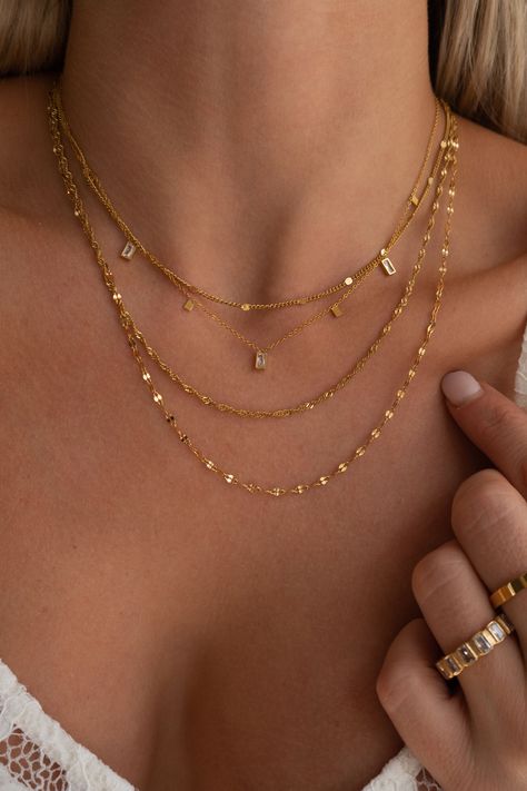 Details: 18K Gold plated Stainless Steel Water Resistant Sizing: Length of necklace: approx. 15.5 - 17.5 inches Adjustable length Subtle Gold Jewelry, Clean Girl Gold Jewelry, Grad Jewelry Gold, Dainty Jewelry Stack, It Girl Accessories, Neckless Gold Jewelry Latest, Gold Girly Jewelry, Minimalistic Jewelry Aesthetic, Clean Girl Jewelry Aesthetic