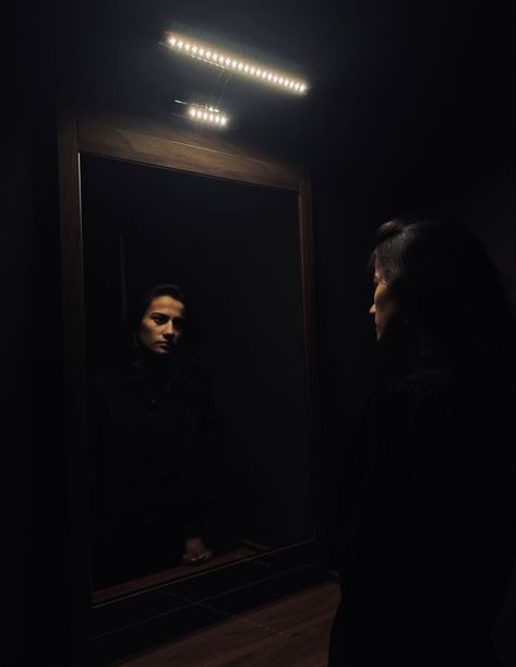 Mirror Astethic Dark, Reflection Aesthetic Dark, Person Staring Into Mirror, Mirror Image Photography, Dark Mirror Aesthetic, Mirror Reflection Aesthetic, Mirror Aesthetic Dark, Person Looking In Mirror Reference, Man Looking In Mirror