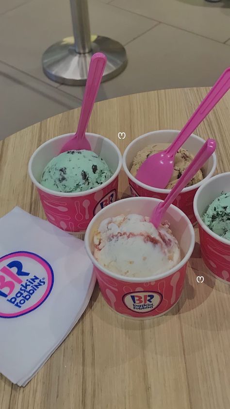 Ice Cream Astethic, Baskin Robbins Snap, Br Ice Cream, Baskin Robbins Ice Cream, Aesthetic Converse, Late Night Food, Food Hunter, Dairy Milk Chocolate, Blended Drinks