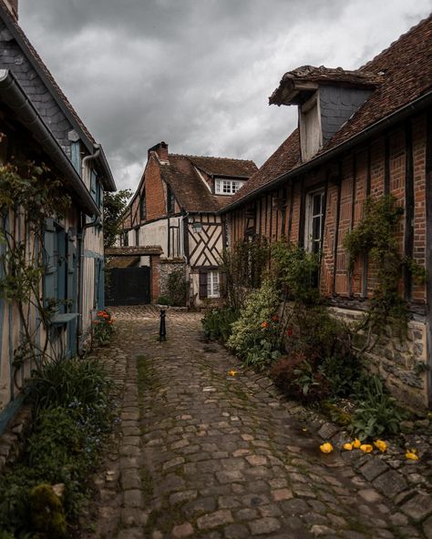 The village of Gerberoy ❤️ Have you heard of it before? “At least 1000 years old, Gerberoy is a remarkable survivor of the turbulent past of Northern France. An important Norman stronghold due to its elevated position, it survived both the French Revolution and World War I. That said, three large fires shrank it dramatically – despite technically being a town (one of the smallest in all France), its population numbers only 115, including those with holiday homes. This wonderfully French vi... The French Revolution, Northern France, My Fantasy World, 1000 Years, French Revolution, A Town, Holiday Homes, Travel Beauty, European Summer