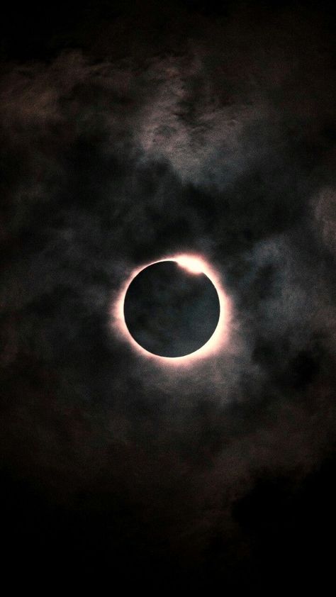 Solar Eclipse Aesthetic, Solar Eclipse Wallpaper, Eclipse Aesthetic, Eclipse Wallpaper, Eclipse Photography, Nasa Moon, Black And Blue Wallpaper, Solar Eclipses, Moon Eclipse