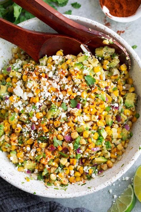 Pioneer Woman Mexican Street Corn Salad - Chefs & Recipes Green Sauces, Corn Salad With Avocado, Salad Mexican, Recipe With Avocado, Salad Coleslaw, Lime Salad, Mexican Street Corn Recipe, Cooking Avocado, Street Corn Salad