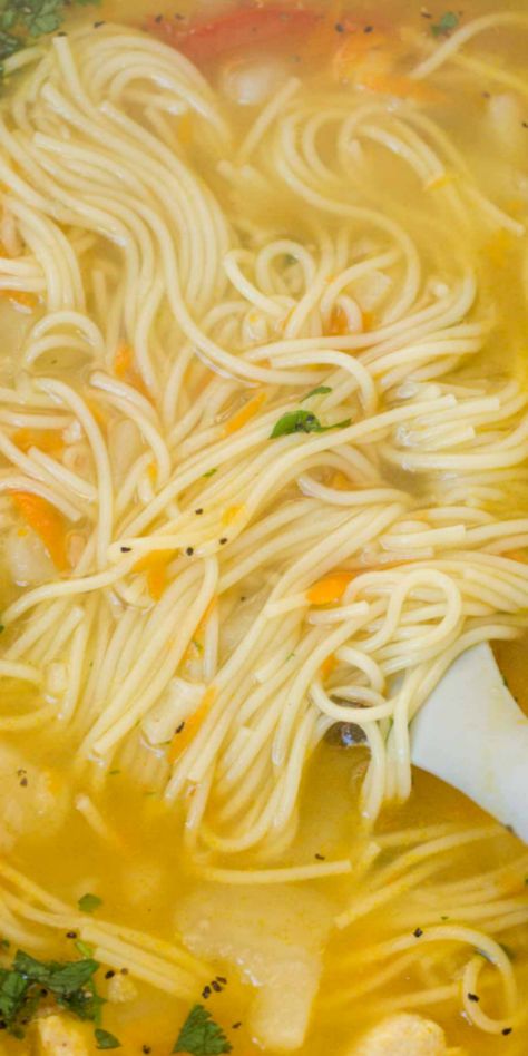 Warm Soup Recipes, Simple Soup, Homemade Soup Recipe, Best Soup Recipes, Soup Recipes Slow Cooker, Savory Soups, Chicken Soup Recipes, Soup And Sandwich, Easy Soups