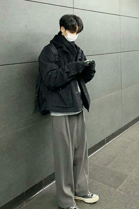 Korean Guy Aesthetic Outfit, Gray Pants Korean Outfit, Men’s Fashion Turtleneck, Korean Street Fashion Mens Winter, Guys Winter Outfits Aesthetic, Asian Men Aesthetic Outfits, Asian Aesthetic Outfits Men, Kdrama Mens Fashion, Men Style Aesthetic