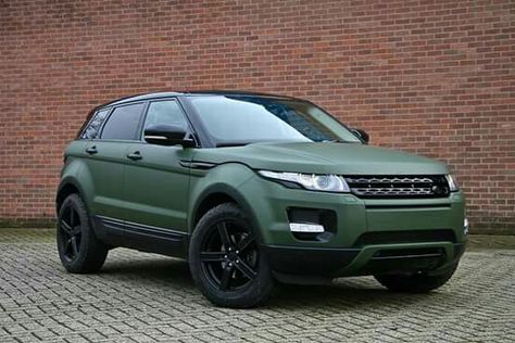 Range rover evoque matt military Forest Green Range Rover, Evoque Range Rover, Scorpio Color, Range Rover Svr, Camo Car, Range Rovers, Top Luxury Cars, Chevy Cruze, Best Luxury Cars