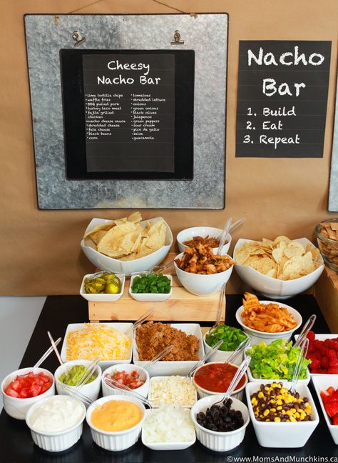 Cheesy Nacho Bar Nachos Dessert, Nacho Bar Ideas, Nacho Party, Taco Bar Party, Party Food Bars, Dessert Nachos, Cheesy Appetizer, Nacho Bar, Buffet Party