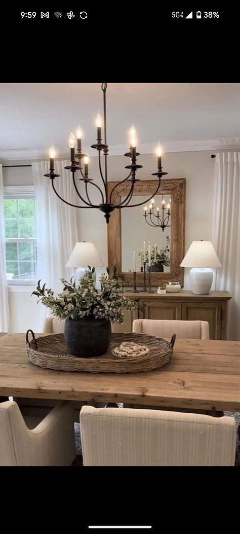 Farmhouse Chic Dining Table, Cozy Dining Rooms, Cozy Farmhouse Bedroom Ideas, Natural Wood Bed, Cozy Farmhouse Bedroom, Country Cottage Farmhouse, Farmhouse Bedroom Ideas, Farmhouse Inspired Decor, Farmhouse Dining Rooms Decor