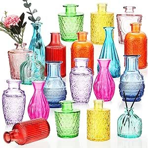 Cheap Beautiful Centerpieces, Vintage Colorful Glassware, Colorful Flower Centerpieces For Party, Colorful Party Centerpieces, Bright Wedding Flowers Centerpieces Table Decorations, Jewel Tone Kitchen Decor, Bright Colored Wedding Flowers, Bright Spring Wedding Decor, Vintage Wedding Glassware