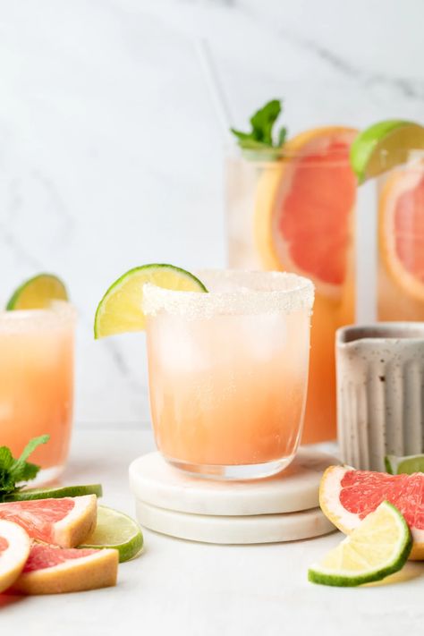 Healthy Grapefruit Paloma Mocktail - All the Healthy Things Grapefruit Mocktail, Best Mocktail, Grapefruit Paloma, All The Healthy Things, Ginger Mojito, Non Alcoholic Mojito, Pina Colada Mocktail, Strawberry Limeade, Grapefruit Recipes