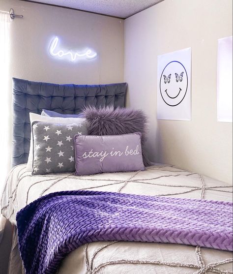 Lavender Gray Room Ideas, Dorm Room Inspiration Purple, Grey And Purple Dorm Room, Aqua Dorm Room Ideas, Lavender Dorm Room Ideas College, Lavender And Grey Dorm Room, White And Purple Bedroom Aesthetic, Black And Purple Dorm Room Ideas, Dorm Room Decor Purple