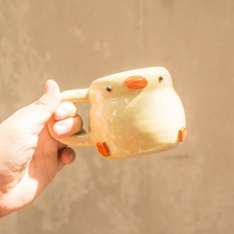 Cool Mug Ideas, Diy Ceramic Ideas, Cute Pottery Ideas, Duck Mugs, Cute Ceramic Mugs, Duck Mug, Duck Stuff, Ceramic Duck, Ceramic Cafe