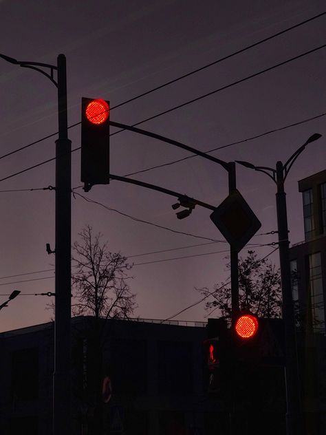 Night city red traffic light Red Traffic Light Aesthetic, Stop Light Aesthetic, Streetlights Aesthetic, Traffic Light Aesthetic, Traffic Aesthetic, Red Traffic Light, Light Aesthetic, Traffic Lights, Playlist Covers