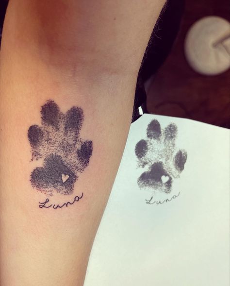 Tatoo Dog, Dogs Paw, Pawprint Tattoo, Dog Paw Tattoo, Paw Tattoo, Memorial Tattoos, Dainty Tattoos, Subtle Tattoos, Dog Tattoo