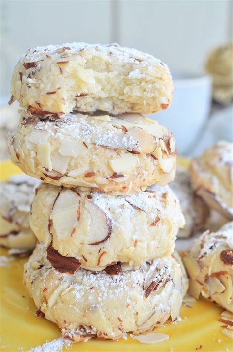 Gluten Free Almond Cookies, Almond Paste Cookies, Almond Paste Recipes, Glutenfri Baking, Italian Almond Cookies, Quick Cookies, Amaretti Cookies, Almond Meal Cookies, Italian Cookie Recipes