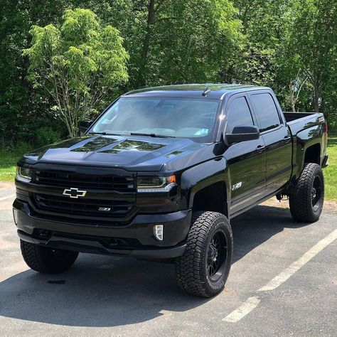 Blacked Out Trucks Chevy, Truck Chevy Silverado, Colorado Truck Chevy, Chevy High Country 2500 Lifted, All Black Chevy Silverado, Blacked Out Silverado, Pick Ups Trucks, Grey Chevy Silverado, Nice Lifted Trucks