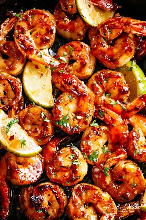 Browned Butter Honey Lime Shrimp with a subtle hint of chili will become your new favourite shrimp recipe! Shrimp that tastes like something straight out of a restaurant and feels gourmet with half of the effort and maximum taste! On your table in less than 15 minutes with no marinating! Meal Prep Shrimp, Healthy Dinner Recipes Meal Prep, Shrimp Recipe Healthy, Dinner Recipes Meal Prep, Baked Salmon And Asparagus, Honey Lime Shrimp, Cafe Delites, Barbecue Ribs, Butter Honey