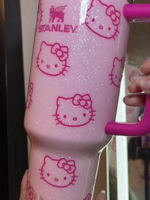 Hello Kitty Water Bottle, Hello Kitty Room Decor, Images Hello Kitty, Hello Kitty Gifts, Hello Kitty Merchandise, Hello Kitty Shoes, Hello Kitty Makeup, Hello Kitty Rooms, Kitty Clothes