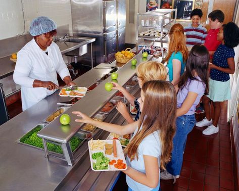 Improving School Lunches (for Kids and the Environment) Lunch Ideas For School, School Lunch Menu, Preschool Cooking, Farm Animals Preschool, Cafeteria Food, Gluten Free Kids, Safe Schools, Healthy School, School Cafeteria